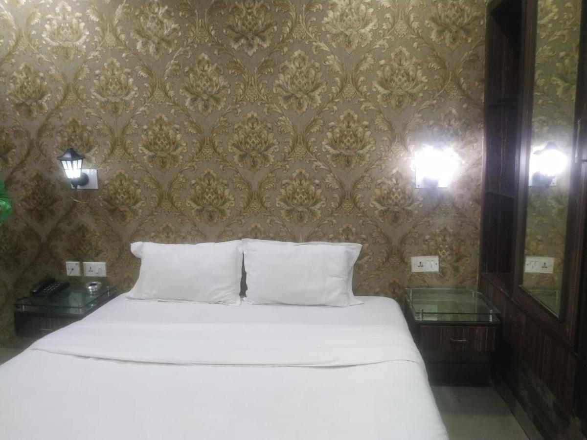 Hotel Diamond Suites Calcutta Buitenkant foto