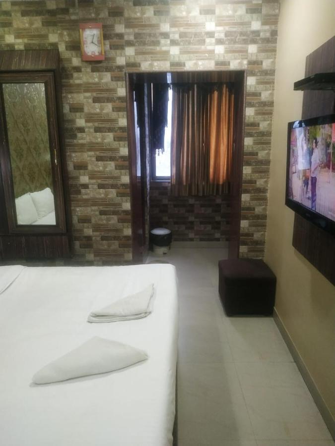 Hotel Diamond Suites Calcutta Buitenkant foto