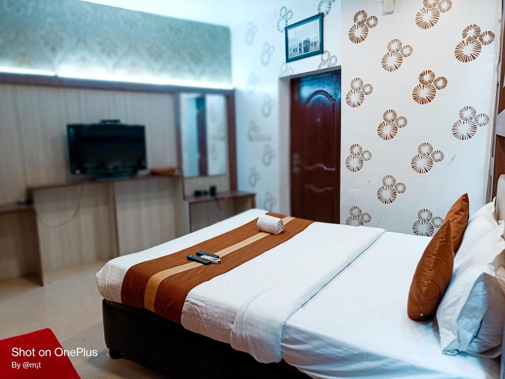 Hotel Diamond Suites Calcutta Buitenkant foto