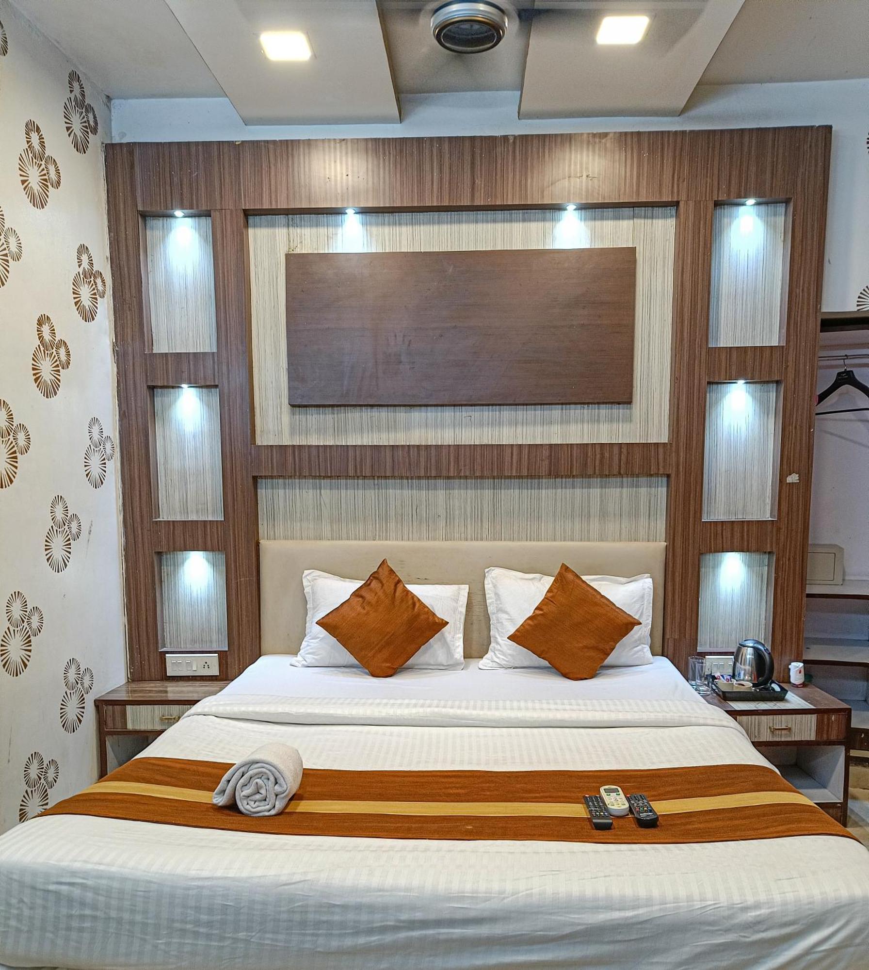 Hotel Diamond Suites Calcutta Buitenkant foto