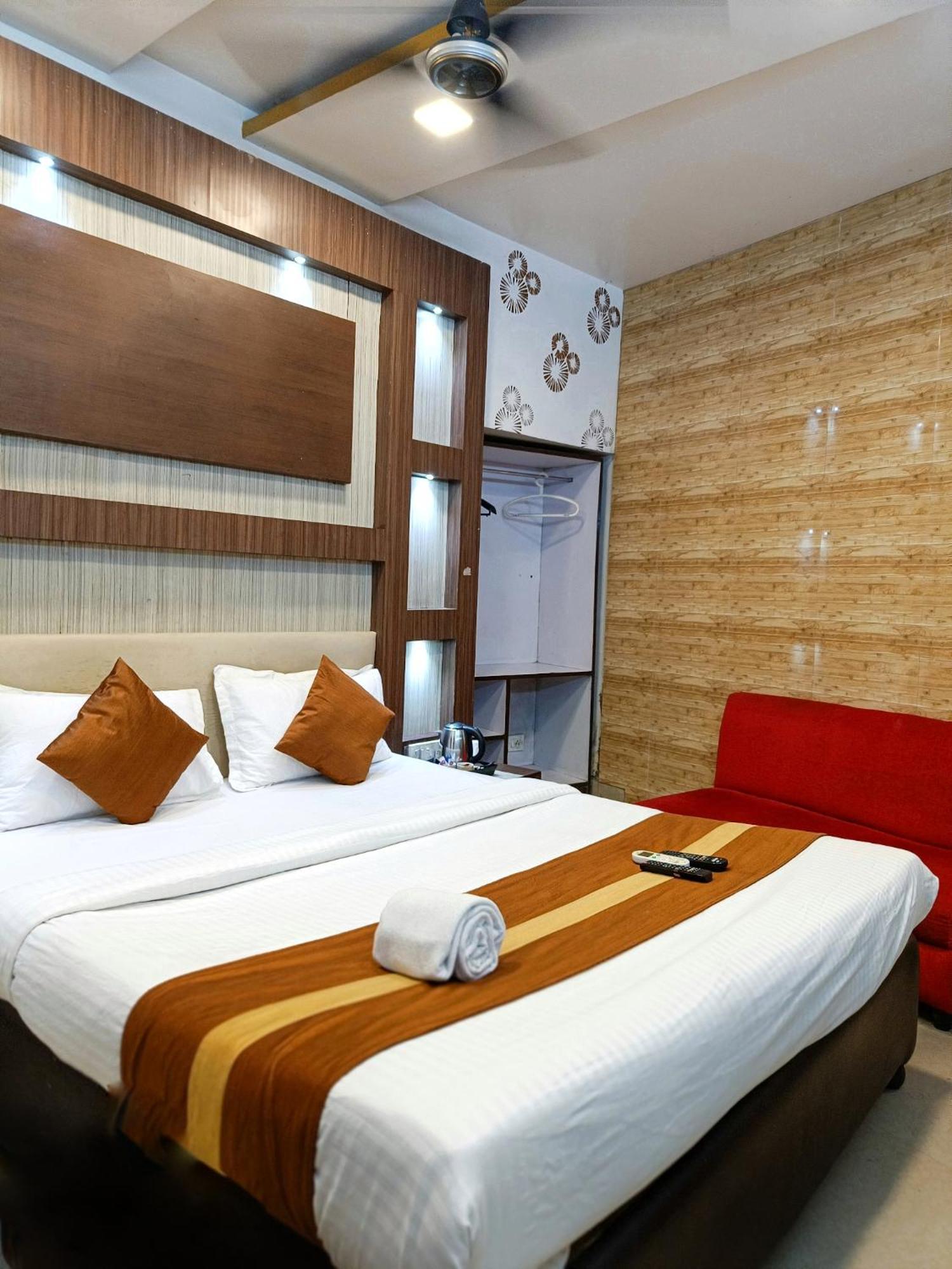 Hotel Diamond Suites Calcutta Buitenkant foto